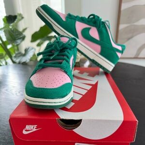 Nike Dunk Low Retro Sneakers Pink and Green